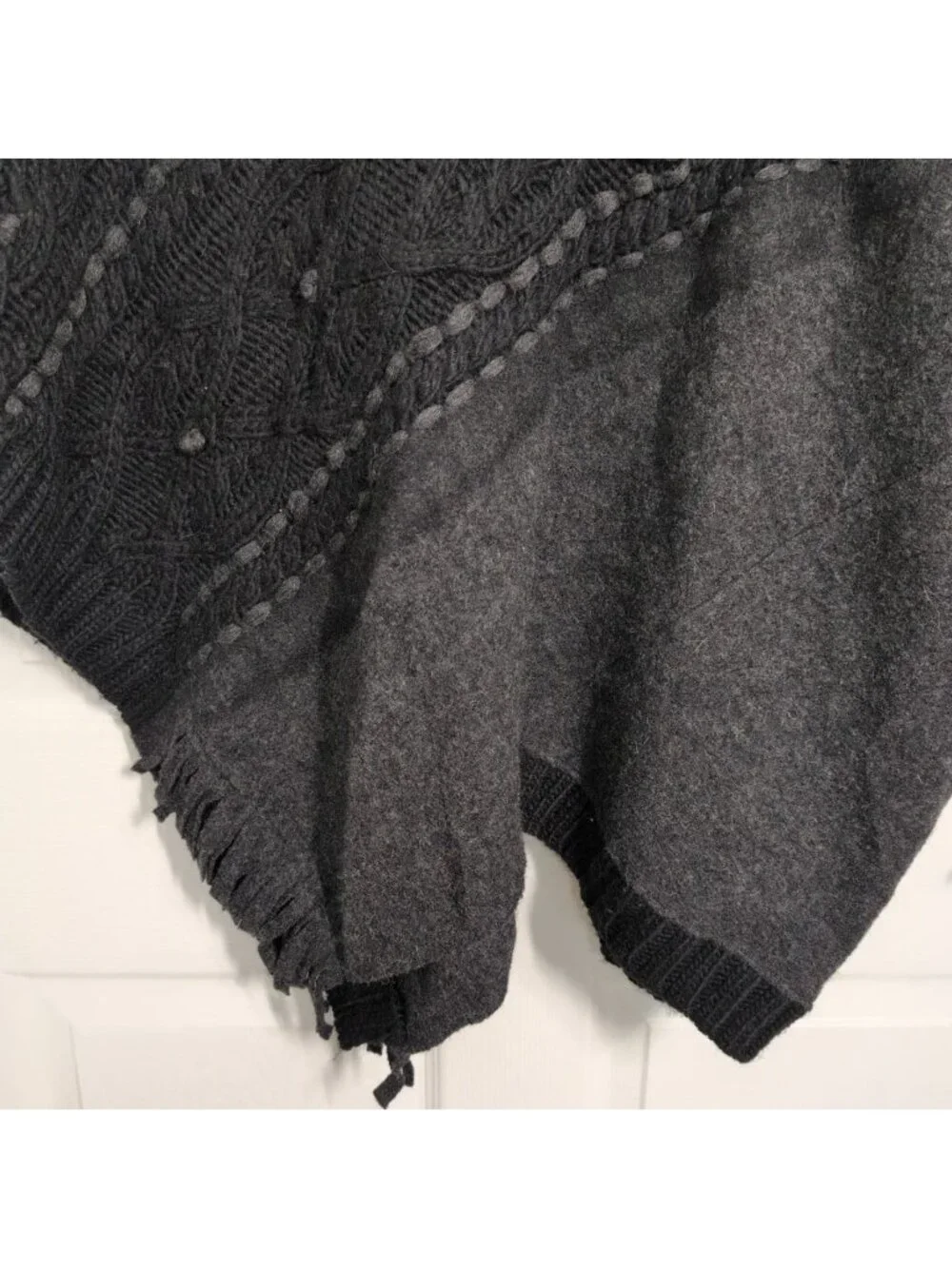 Sleeping on Snow Cable Knit Poncho Sweater Womens Size M/L Black Boho Minimalist